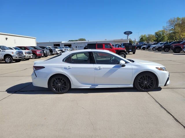 2023 Toyota Camry Hybrid XSE