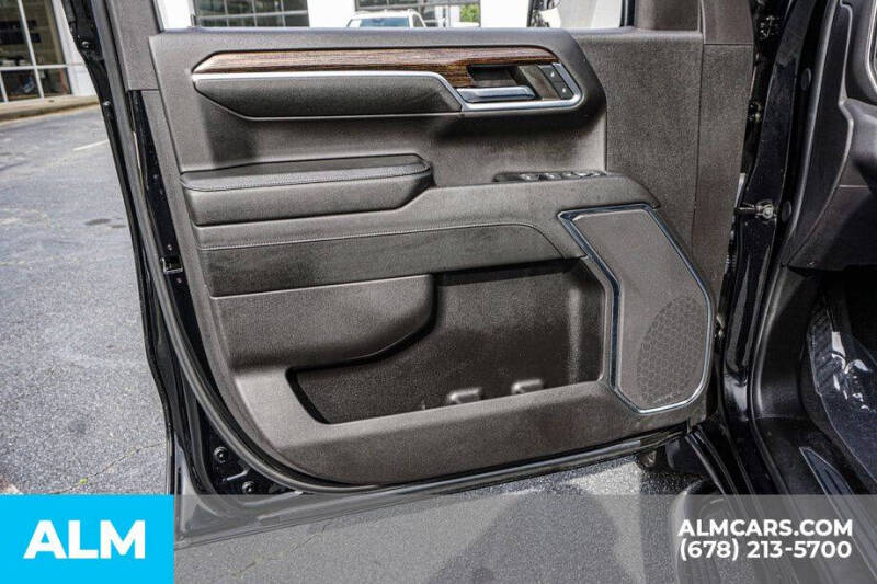 2024 GMC Sierra 1500 Elevation Standard