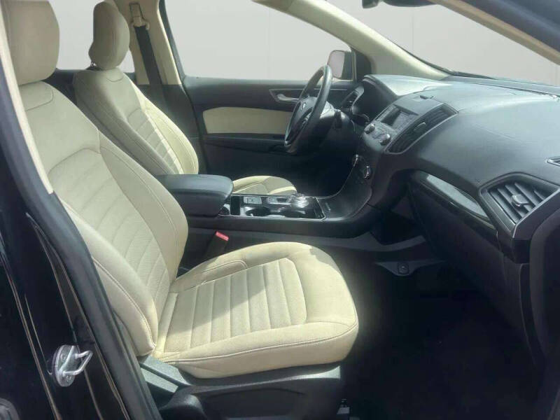 2019 Ford Edge SE