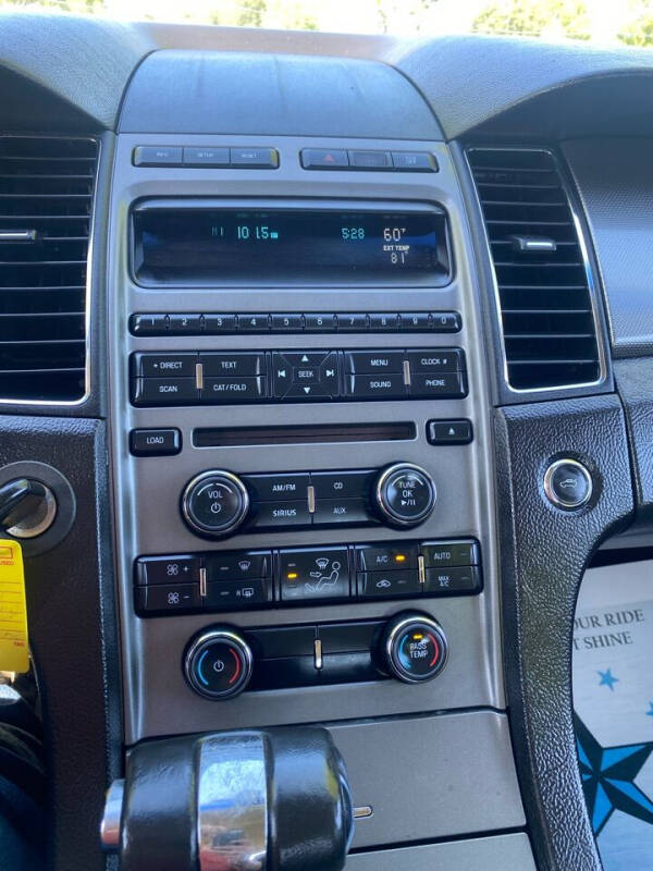 2011 Ford Taurus SEL