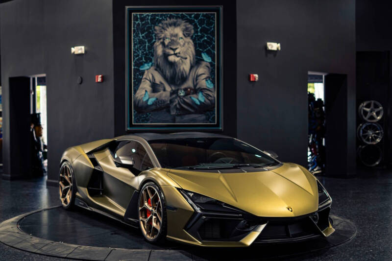 2025 Lamborghini Revuelto