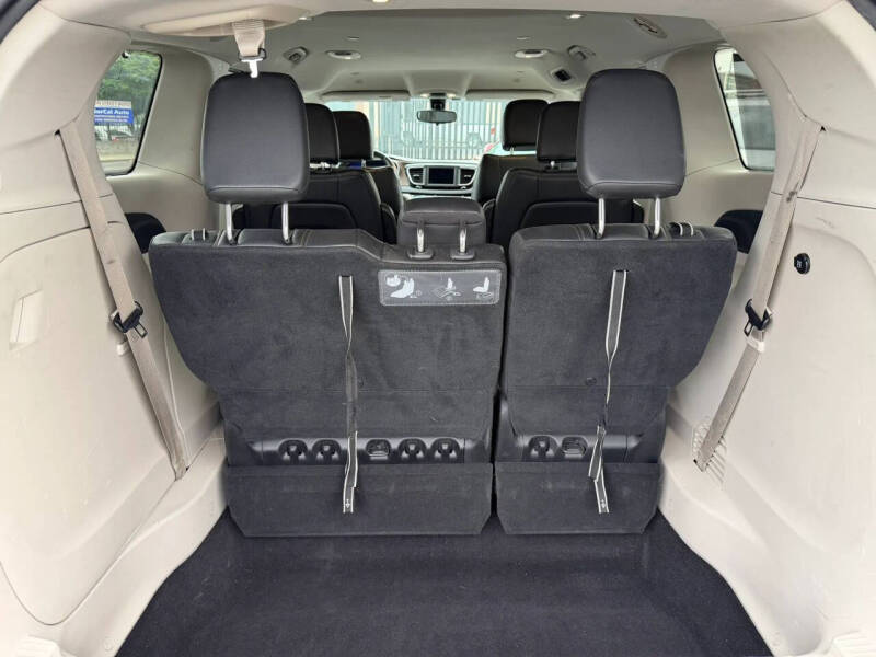 2018 Chrysler Pacifica Touring L
