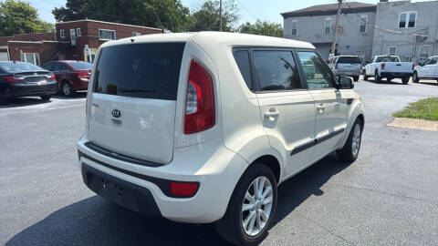 2013 Kia Soul +