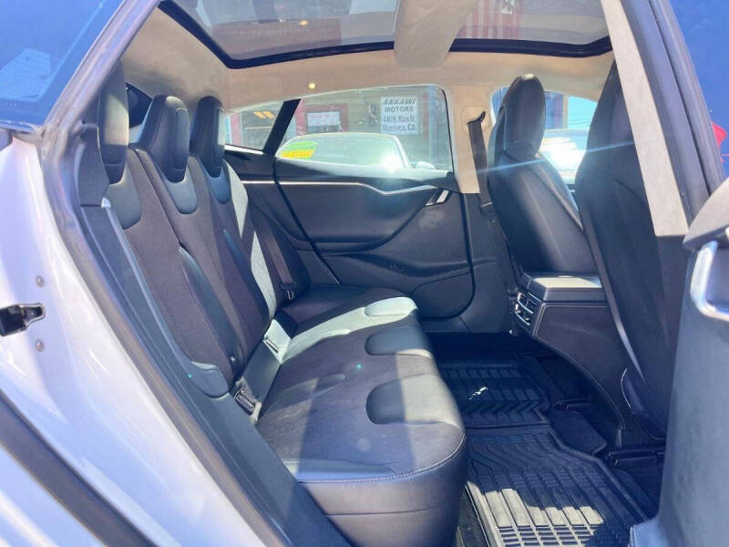 2015 Tesla Model S