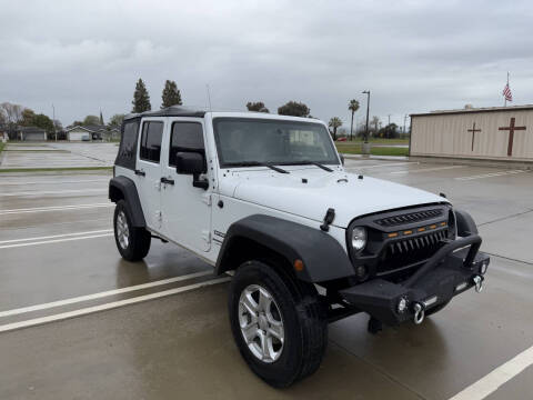 2018 Jeep Wrangler JK Unlimited for sale at PERRYDEAN AERO AUTO SALES in Sanger CA