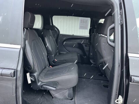 2022 Chrysler Pacifica Touring