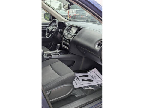 2020 Nissan Pathfinder SV