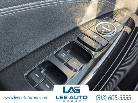 2017 Kia Cadenza Premium