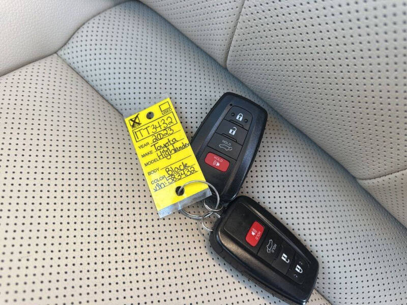 2023 Toyota Highlander Hybrid Limited