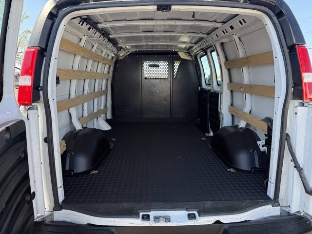 2023 GMC Savana 2500