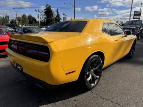2018 Dodge Challenger SXT Plus