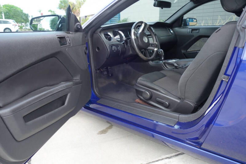 2014 Ford Mustang V6