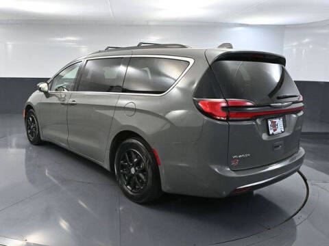2022 Chrysler Pacifica Touring L