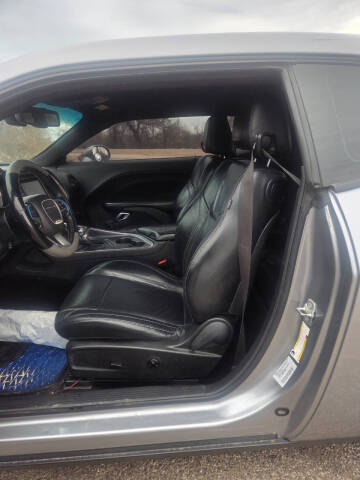 2015 Dodge Challenger SXT Plus