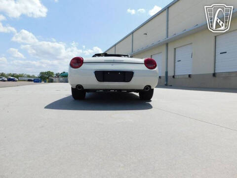 2002 Ford Thunderbird Deluxe