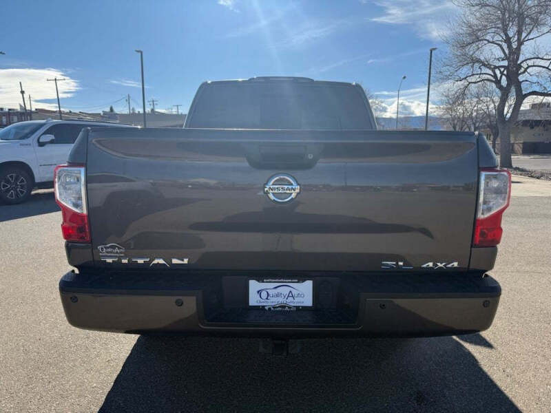 2017 Nissan Titan SL