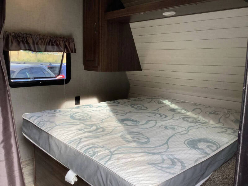 2018 Crossroads RV Zinger