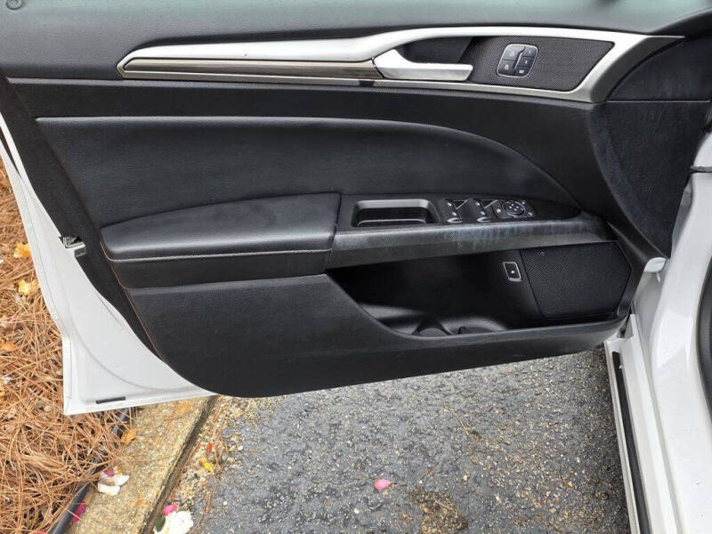 2018 Ford Fusion Hybrid SE