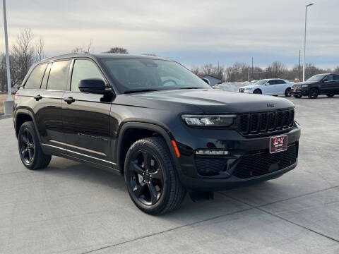 2023 Jeep Grand Cherokee for sale at A & J AUTO SALES in Eagle Grove IA
