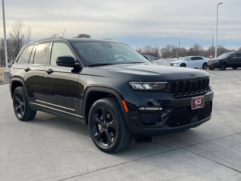 2023 Jeep Grand Cherokee for sale at A & J AUTO SALES in Eagle Grove IA