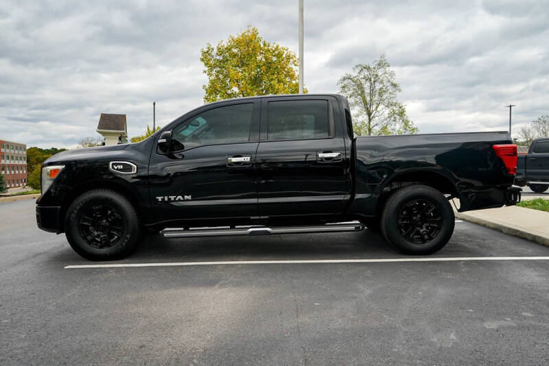 2017 Nissan Titan SV