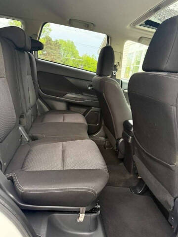 2017 Mitsubishi Outlander SE