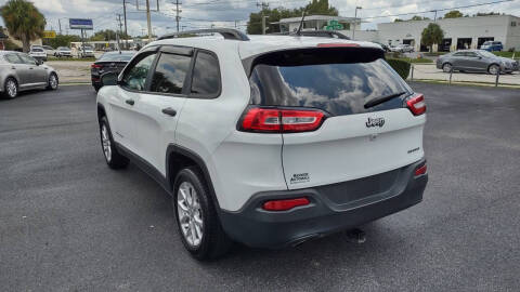 2017 Jeep Cherokee Sport