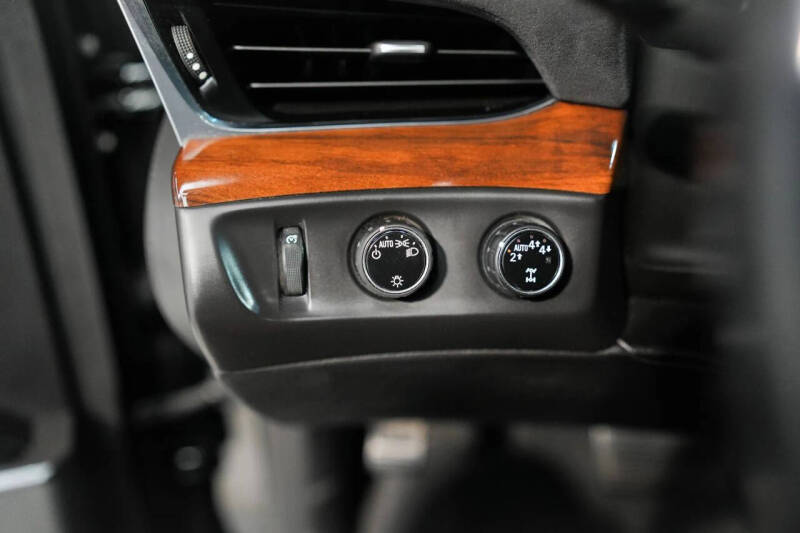 2018 Cadillac Escalade ESV Luxury