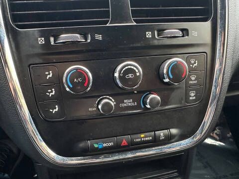 2017 Dodge Grand Caravan SE Plus