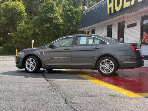 2017 Ford Taurus SE