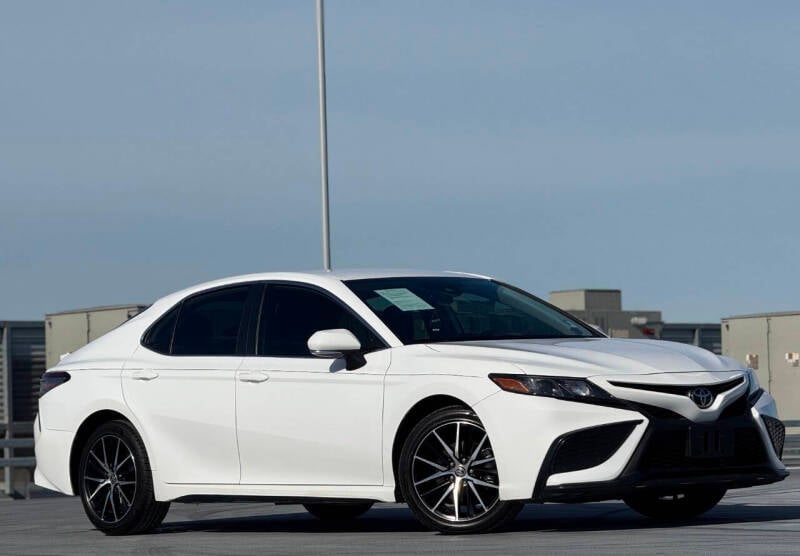 2023 Toyota Camry SE photo 15