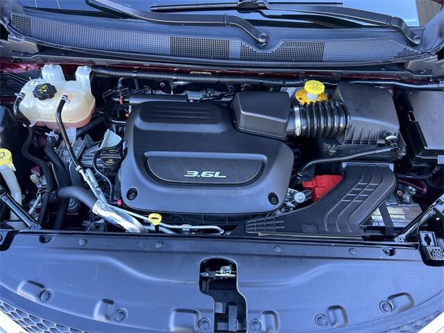 2017 Chrysler Pacifica Touring-L