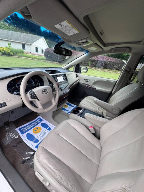 2014 Toyota Sienna