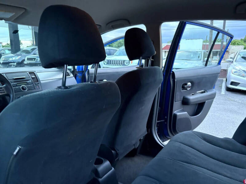 2011 Nissan Versa 1.8 S