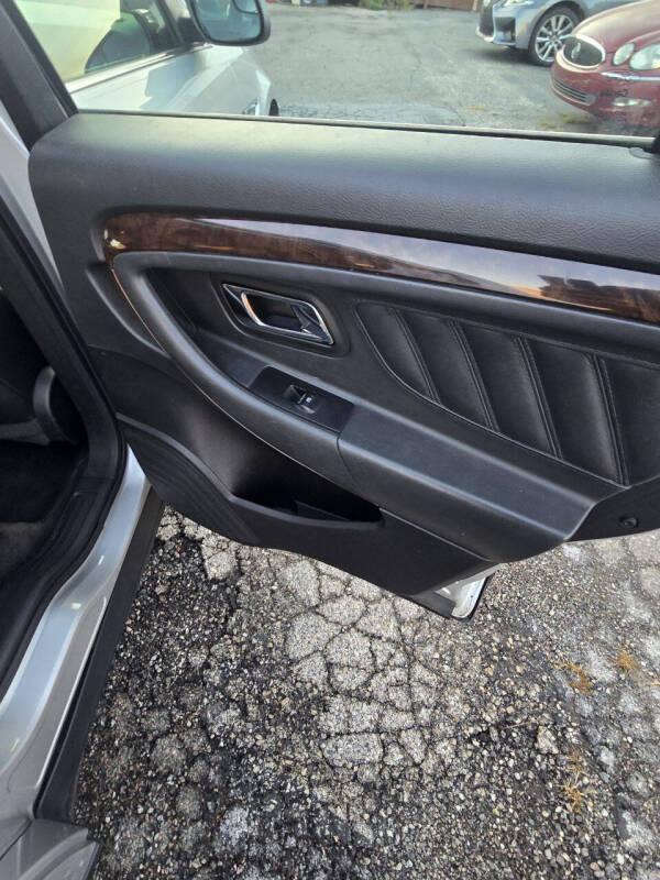 2013 Ford Taurus Limited