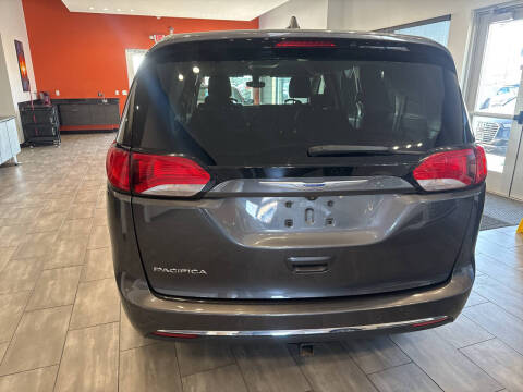 2018 Chrysler Pacifica Touring Plus
