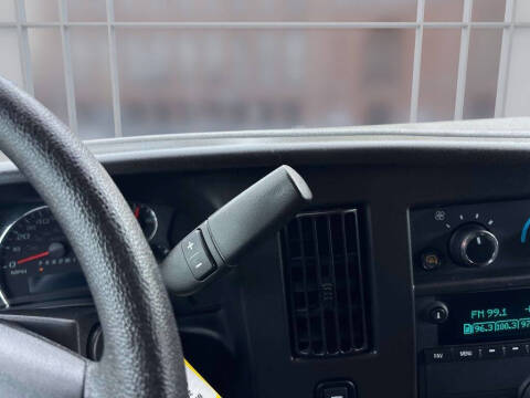 2024 Chevrolet Express 2500