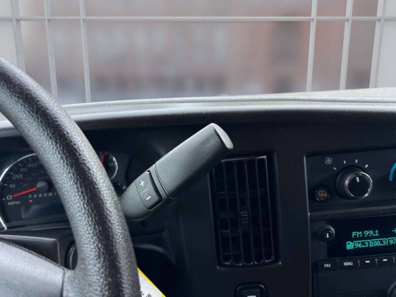 2024 Chevrolet Express 2500