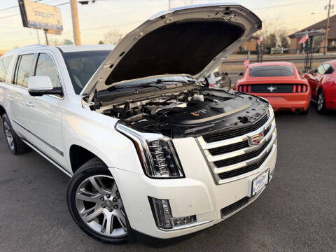 2017 Cadillac Escalade ESV Premium Luxury