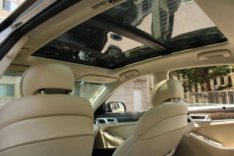 2016 Hyundai Genesis