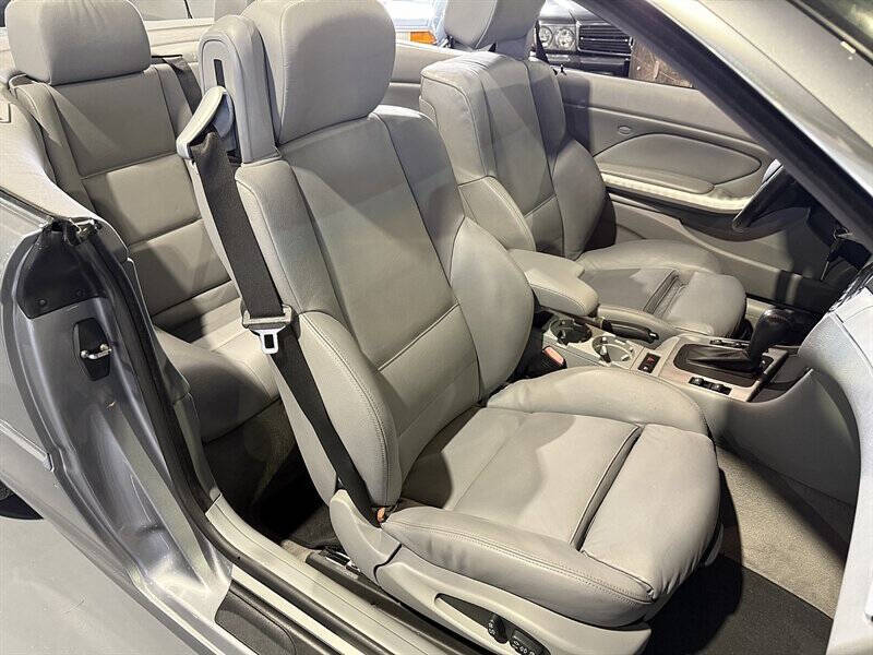 2004 BMW 3 Series 15