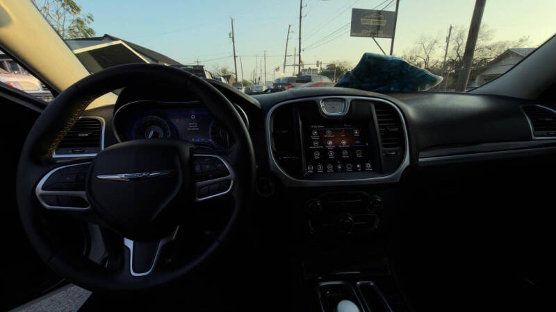 2019 Chrysler 300 Touring