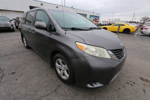 2011 Toyota Sienna LE 8-Passenger