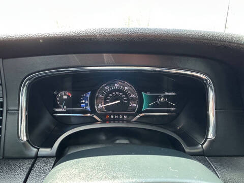 2017 Lincoln Navigator Select