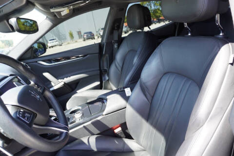 2023 Maserati Ghibli Modena