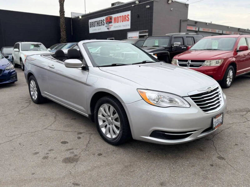 2012 Chrysler 200 Touring