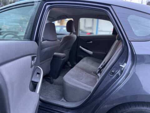 2011 Toyota Prius Two