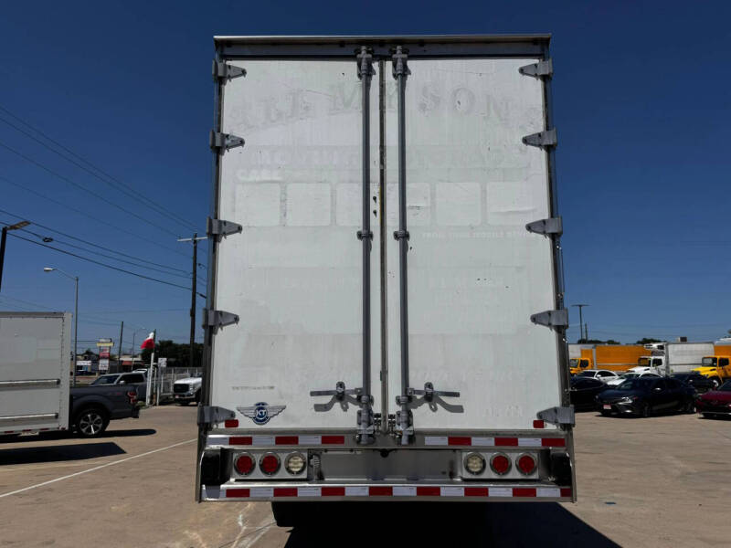 2017 Freightliner M2 106