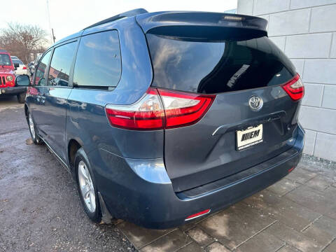 2017 Toyota Sienna