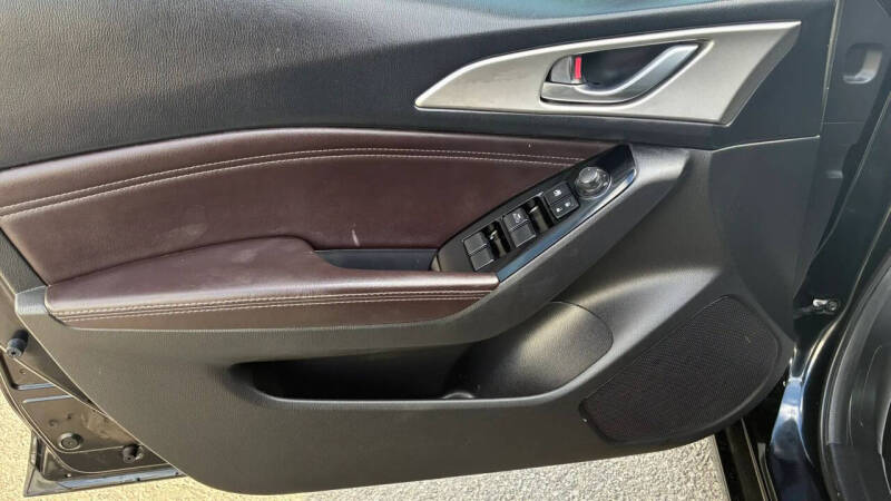 2017 Mazda MAZDA3 Touring
